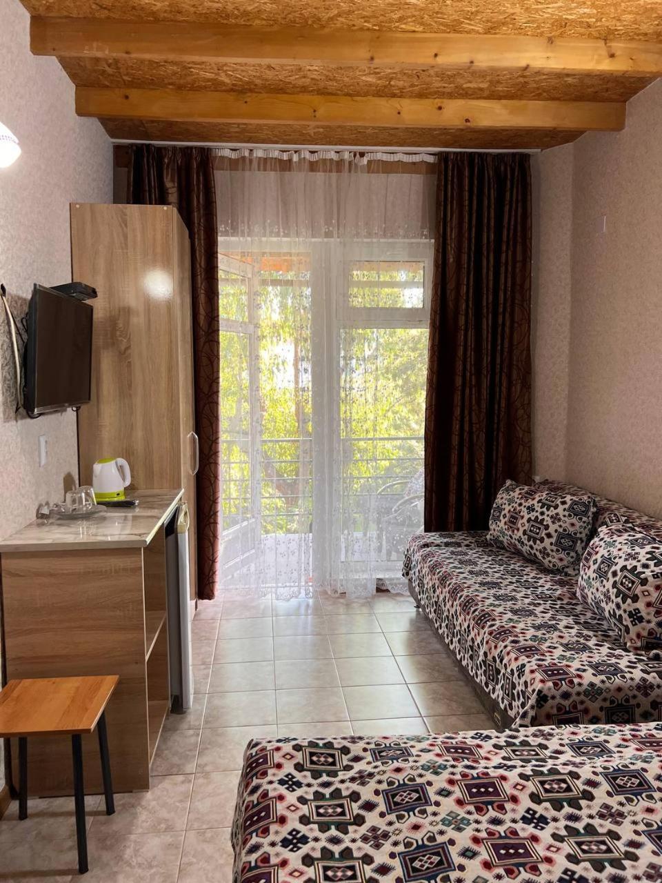 Podsolnukhi Guest House Cholpon-Ata Kültér fotó