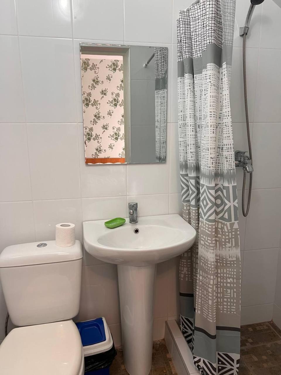Podsolnukhi Guest House Cholpon-Ata Kültér fotó