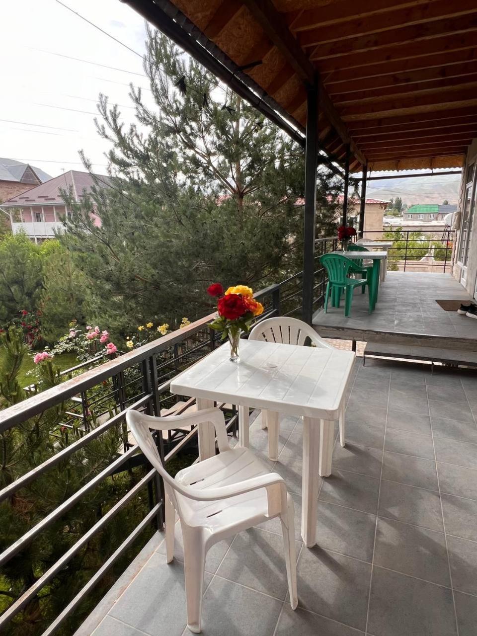 Podsolnukhi Guest House Cholpon-Ata Kültér fotó