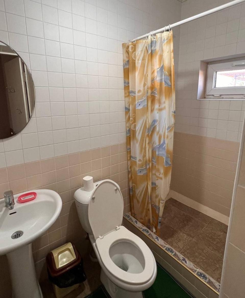 Podsolnukhi Guest House Cholpon-Ata Kültér fotó